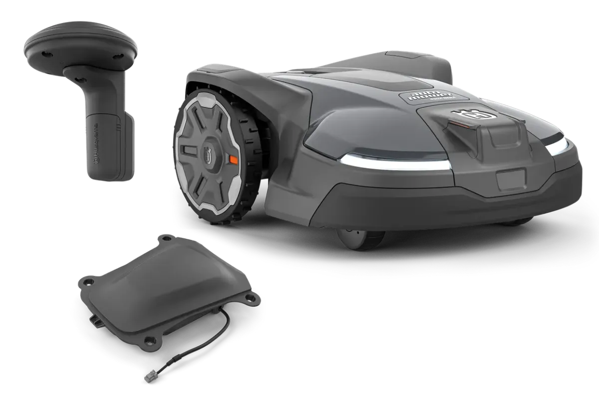 PACHET: Husqvarna Automower® 430X NERA + stație de referință + modul EPOS — imaginea 1 din 10